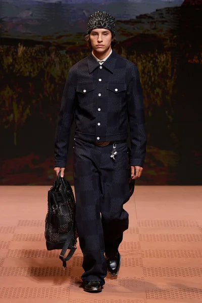 Look 65